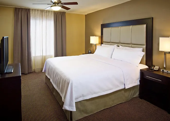 Golf hotels Homewood Suites By Hilton Hamilton